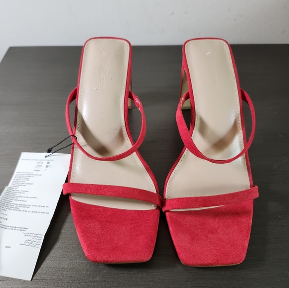 The Drop Avery Red Faux Suede 2 Strap Square Toe High Heel Sandals Size 9M NWT - Picture 4 of 11